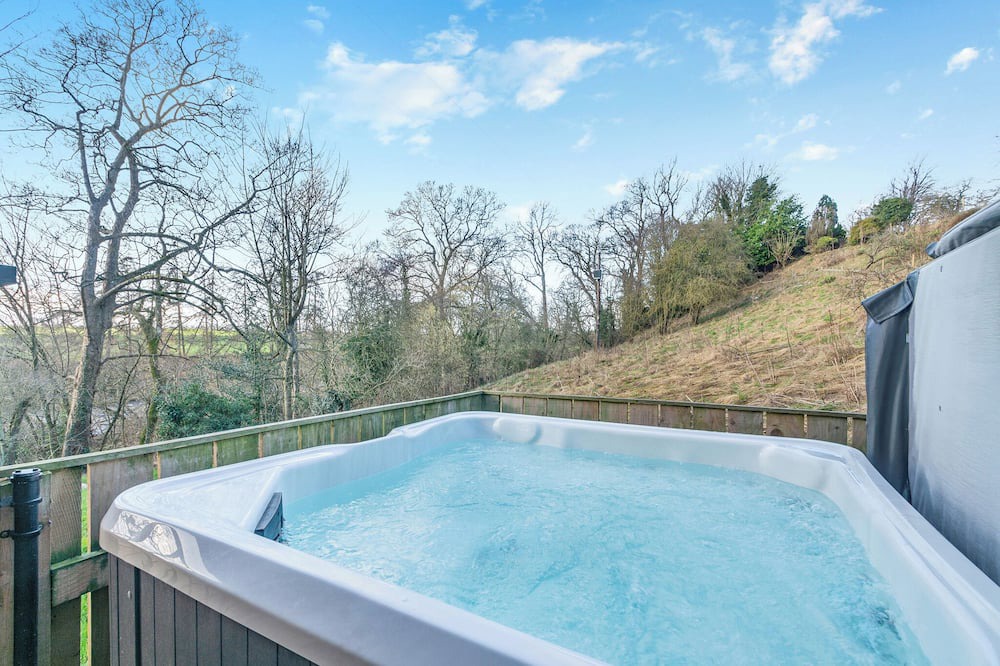 Darlington Ski Chalet | 1 bedroom accommodation in Gainford, County Durham