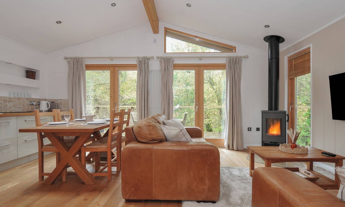 Looe Cottage | 2 Streamside