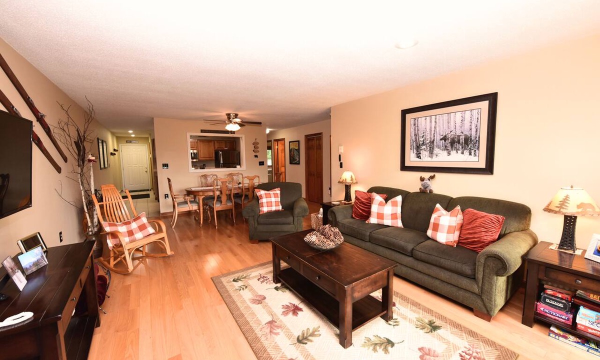 Intervale Condo | 3 Bed 2 bath 1st Floor Condo w/Mt Views close N. Conway