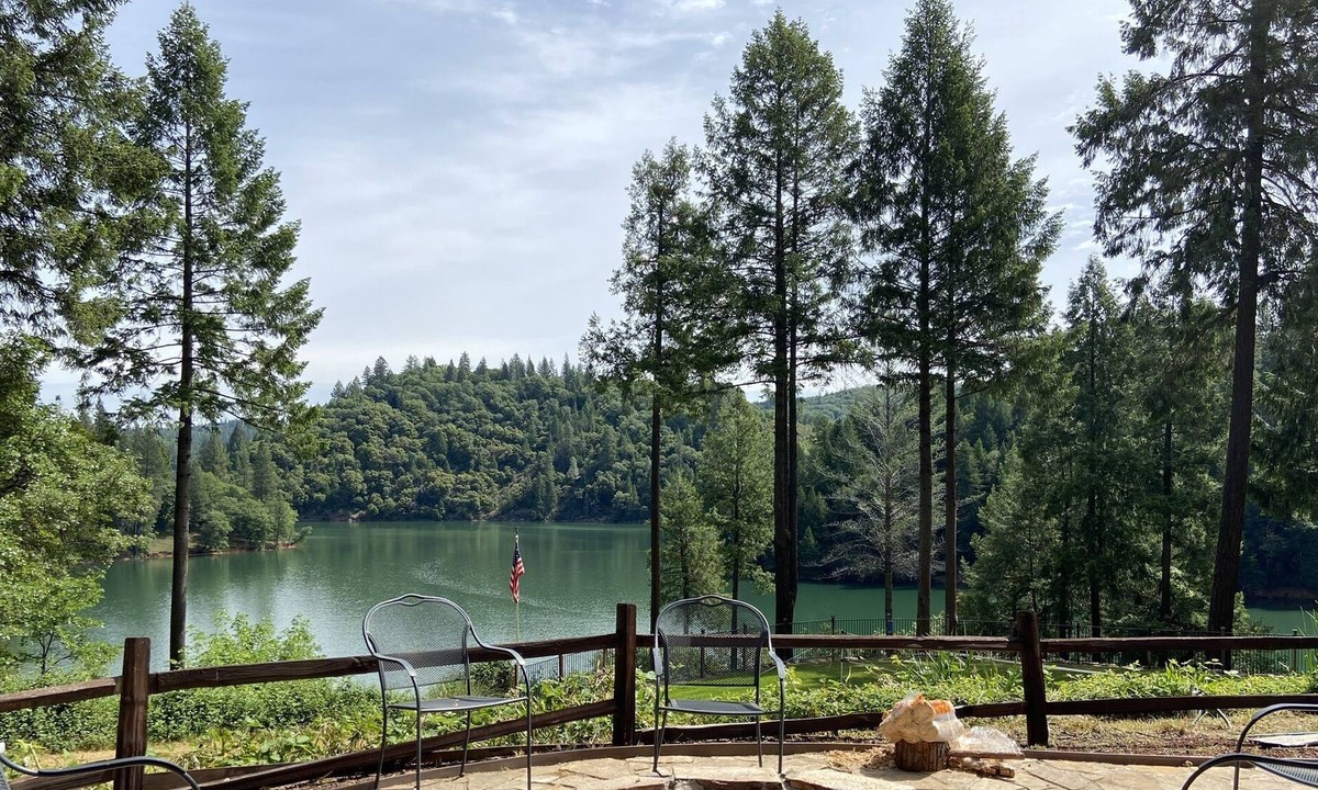 Chicago Park Apartment | Beautiful Rollins Lake Inn - Studio Cabin #8