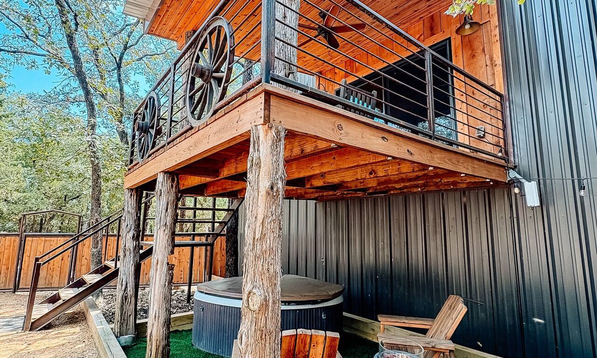 Valley View Apartment | Bison Suite - relax in your private hot tub and explore the Ranch!