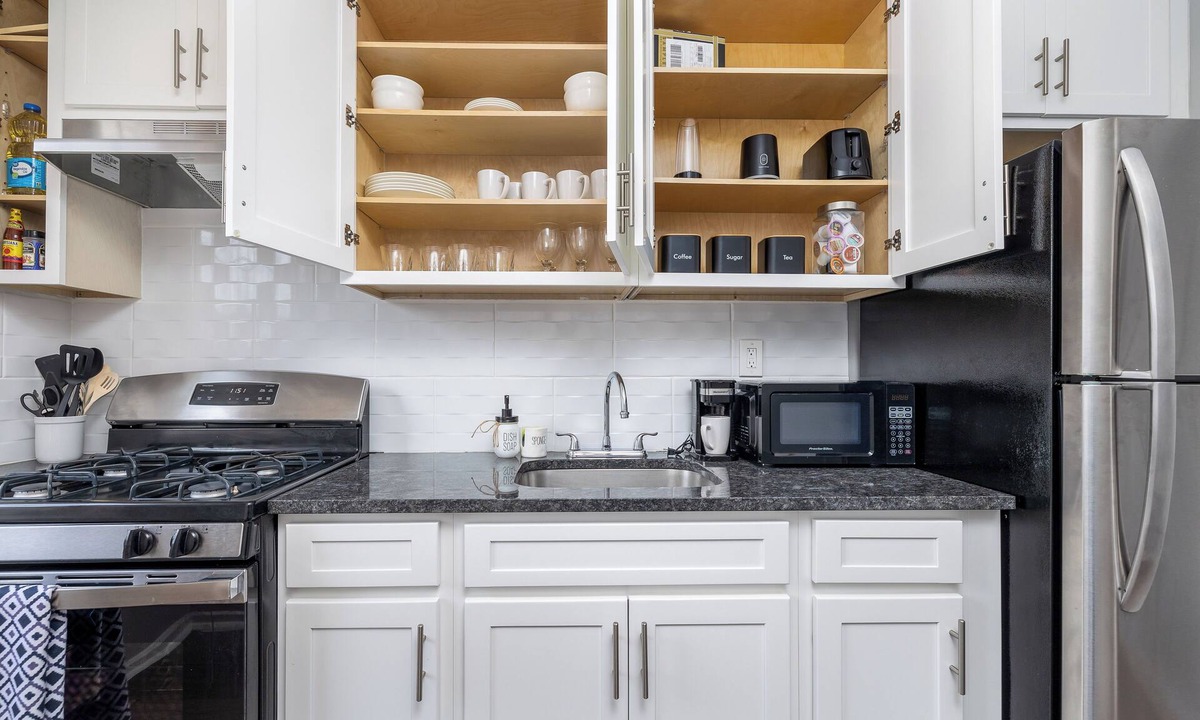 West Hartford Apartment | Charming 1-bedroom apartment in fabulous West Hartford with WiFi, AC