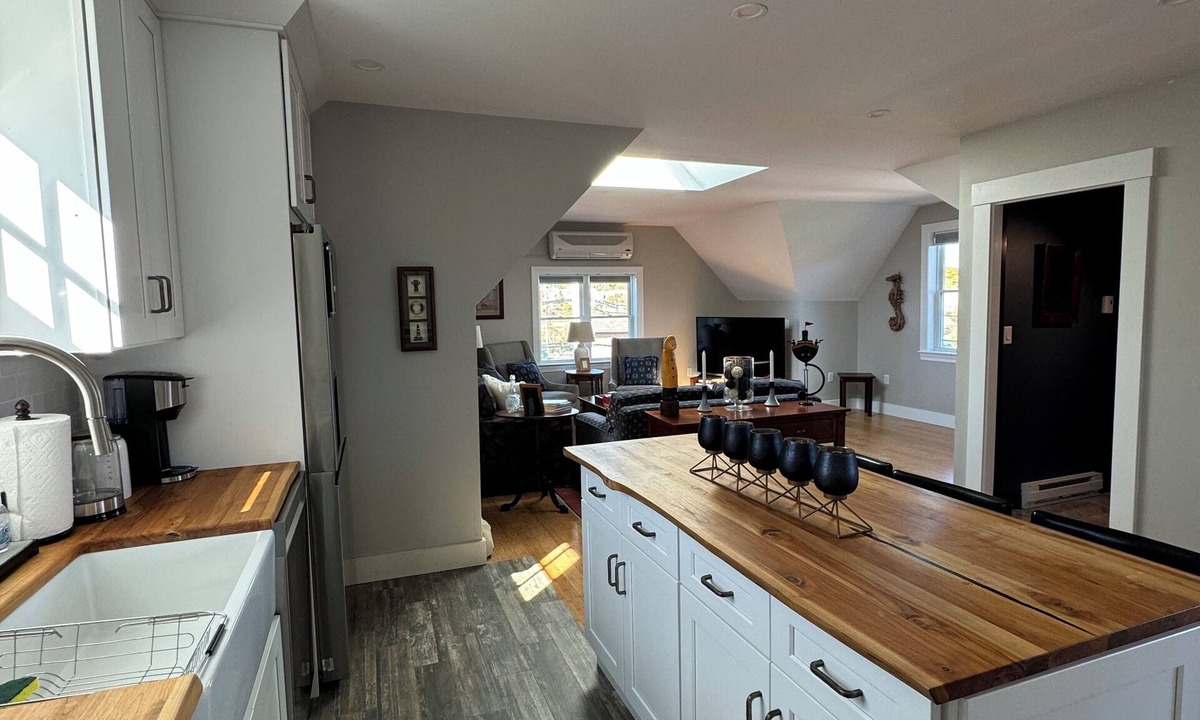 Cohasset Apartment | Charming 2-bed apartment with AC, WiFi in tranquil Cohasset, close to beaches