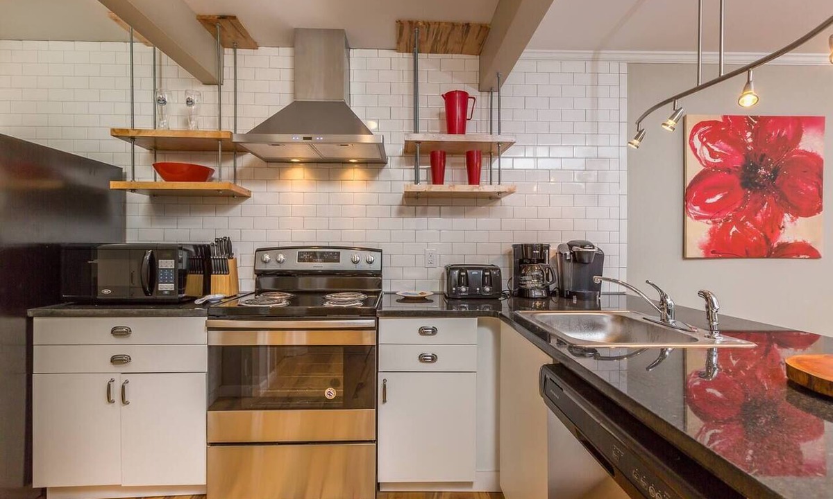Winston - Salem Apartment | Classy 1BR Steps from WF Hospital - Free Parking