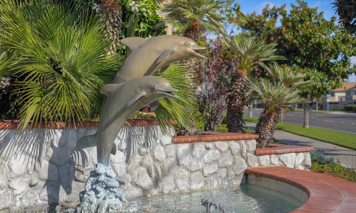 Anaheim Resort Hotel | Club Wyndham Dolphin's Cove