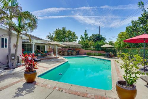 Southwest Anaheim Apartment | Cozy Couple's Oasis w/Pool: 3 Mi to Disneyland!