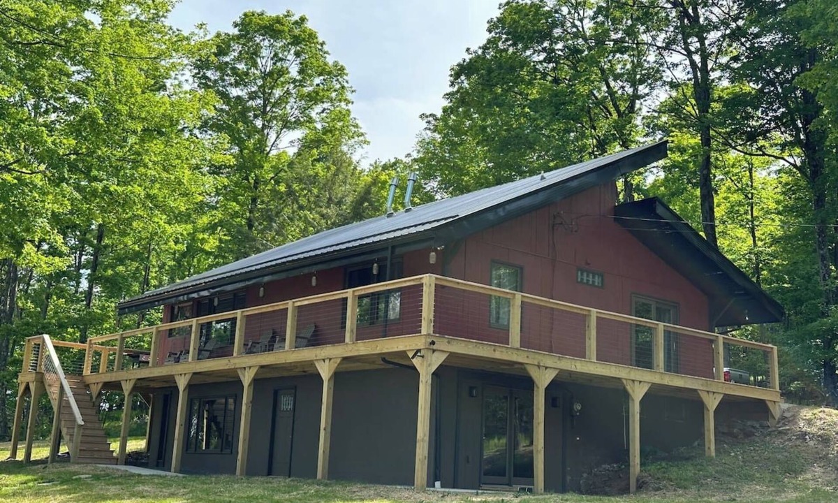 Galeton House | Cozy Mountain Cabin, dark skies, and great views!