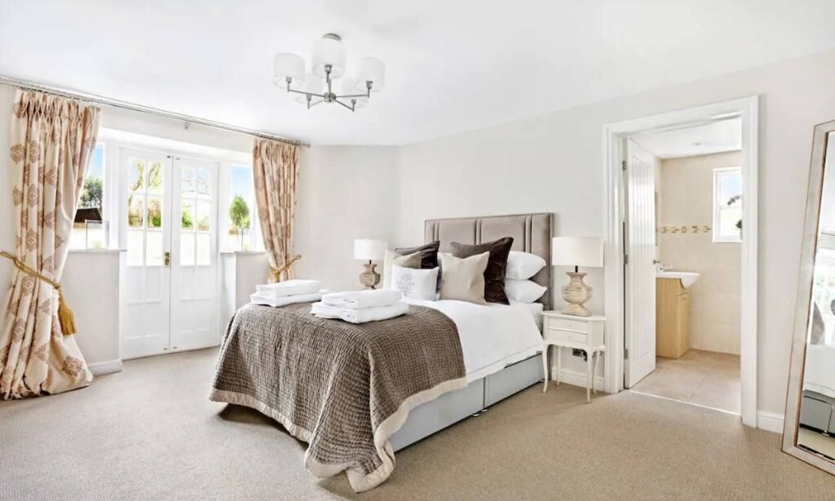 Harrogate House | Entire spacious apartment - central Harrogate