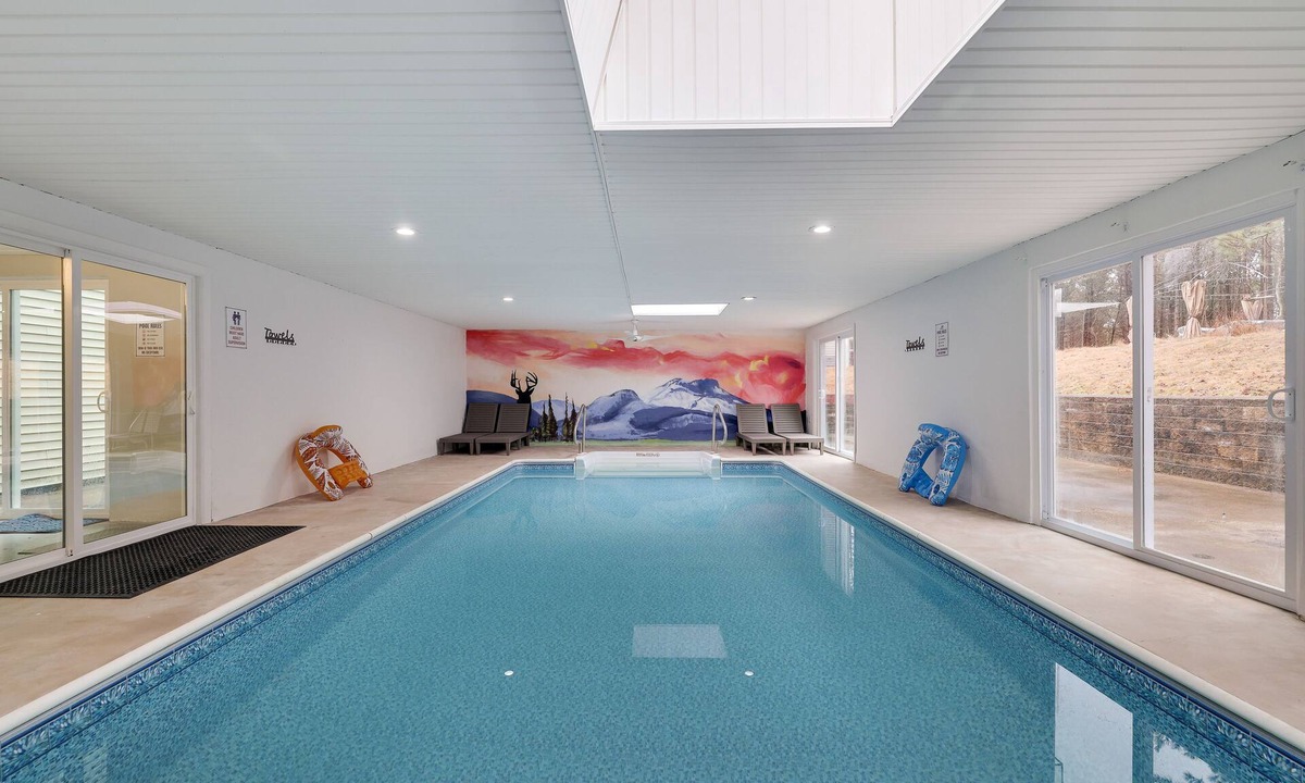 Long Pond House | Heated Indoor Pool! MODERN 6BD/5BA HOUSE!