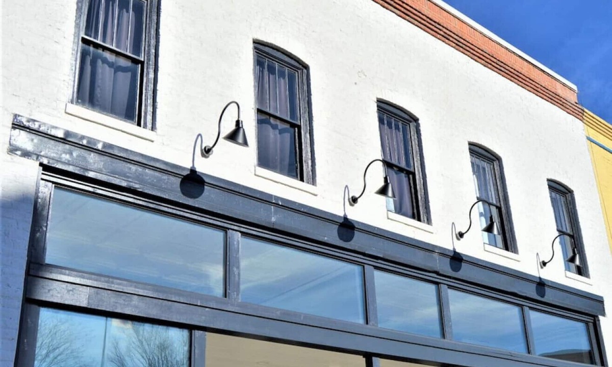 Roxboro Apartment | Historic Court Square Apt