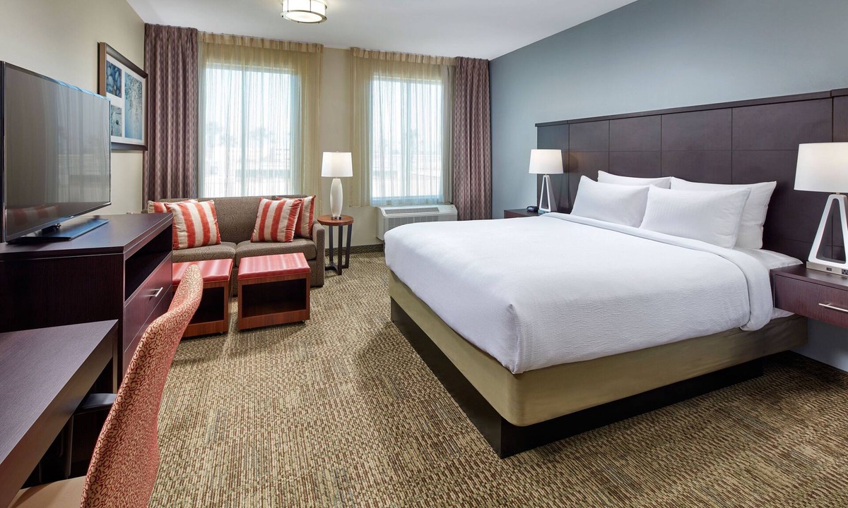 Anaheim Resort Apartment | King Studio Suite w/Full Kitchen, Anaheim