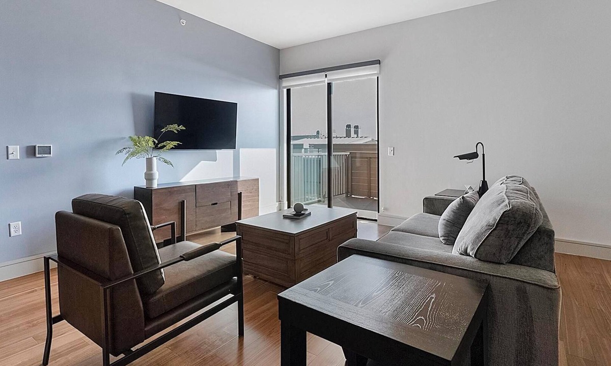 Houston Apartment | Landing | Spectacular 2BD, Tennis Court, Gym