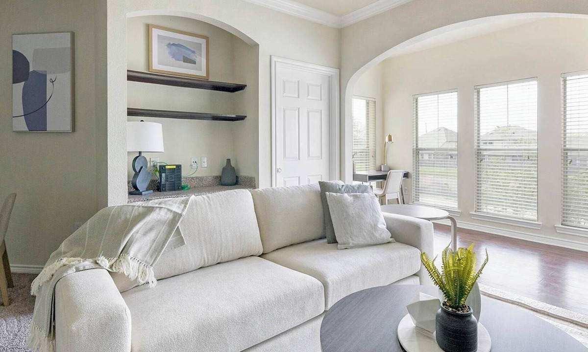 Richmond Apartment | Landing | Stunning 1BD, Clubhouse, Pool