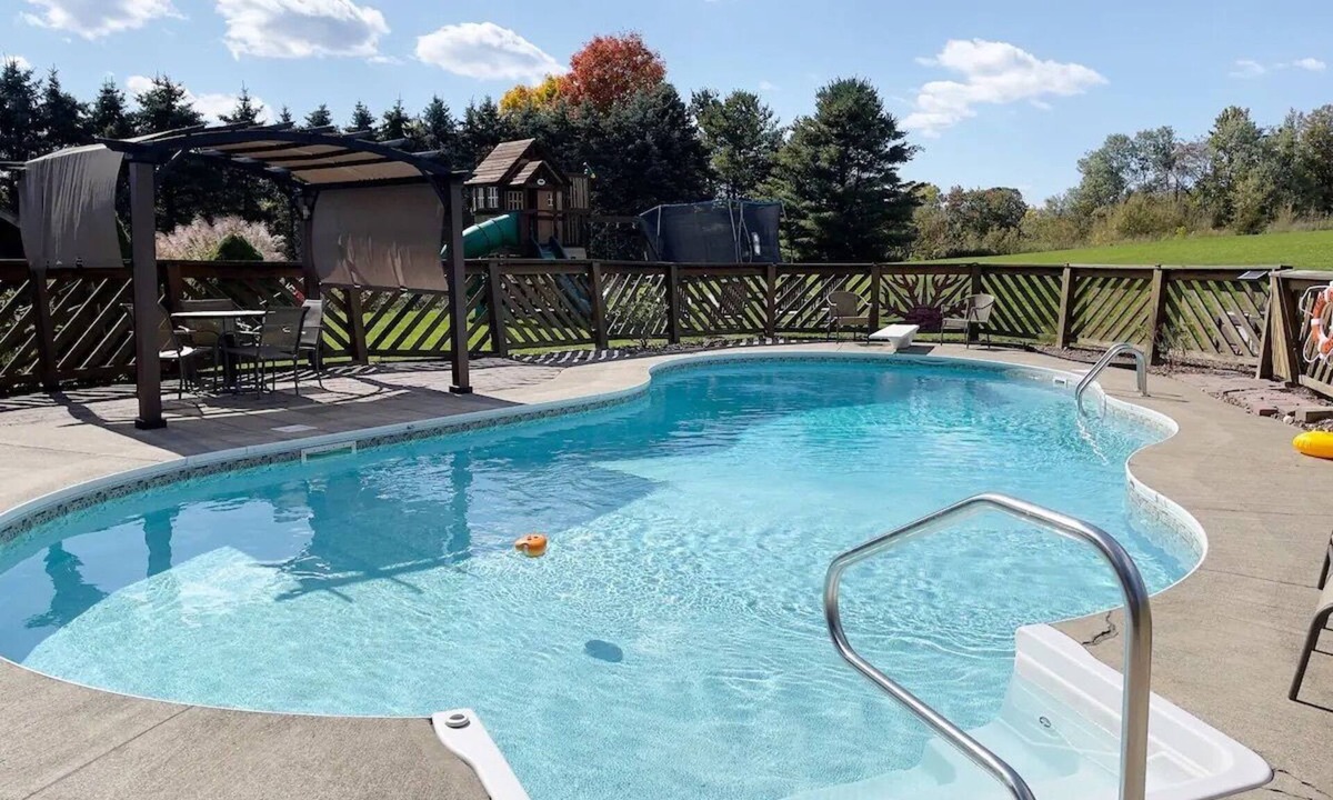 Tunkhannock Cabin | Private Cabin · Heated Pool, Sauna & Hot Tub · 2 Acres