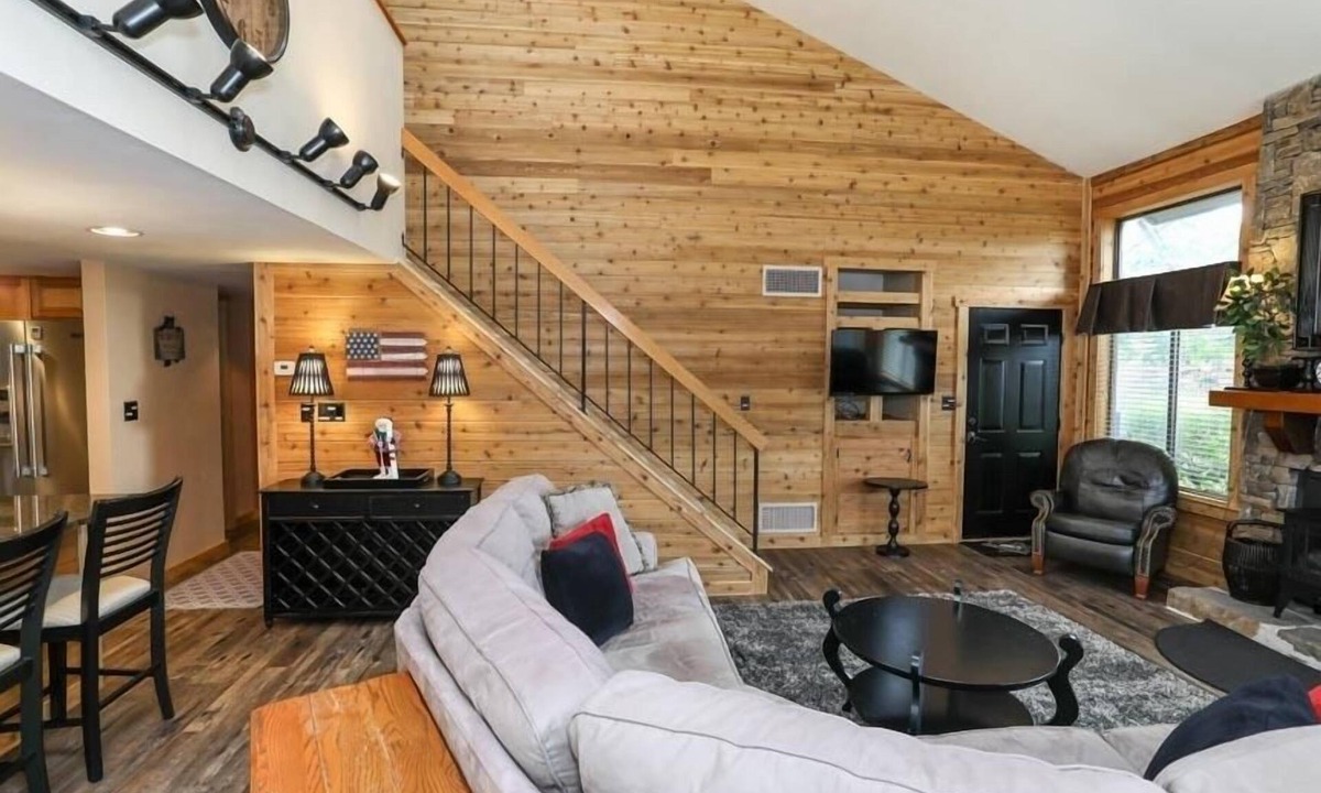 Seven Springs Condo | Seven Springs 2 BR Premium Condo, Walk to Slopes by RedAwnin