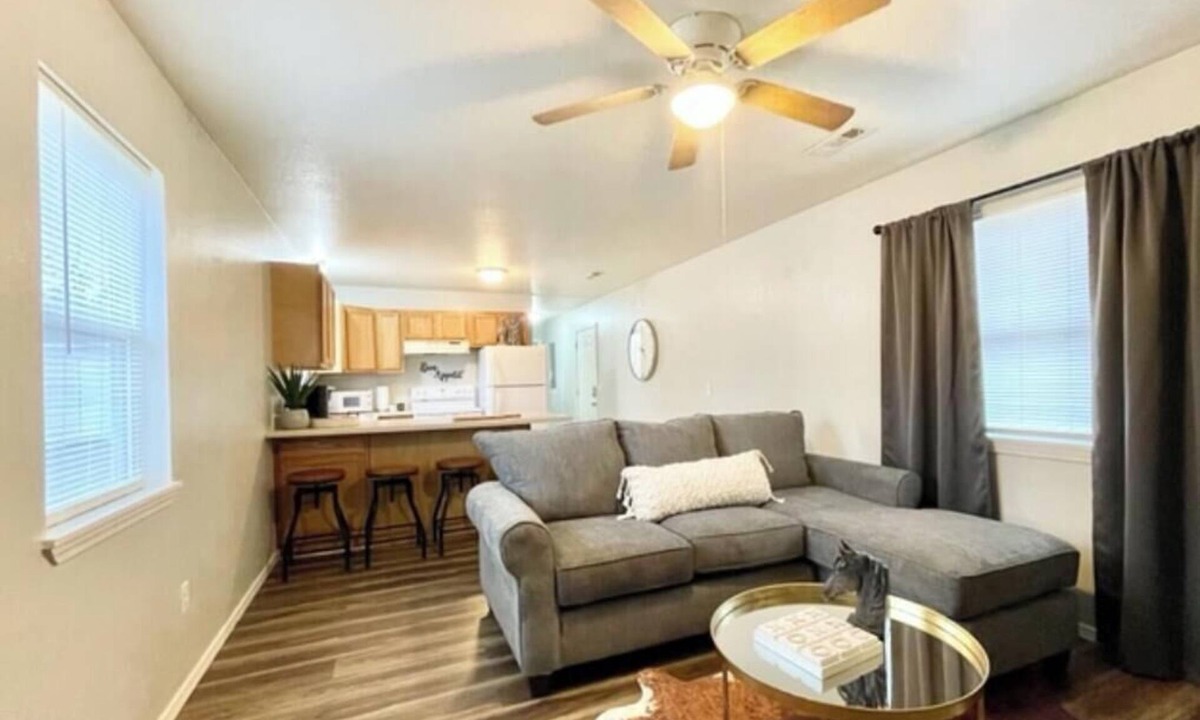 West Plains House | The Ayn-920
