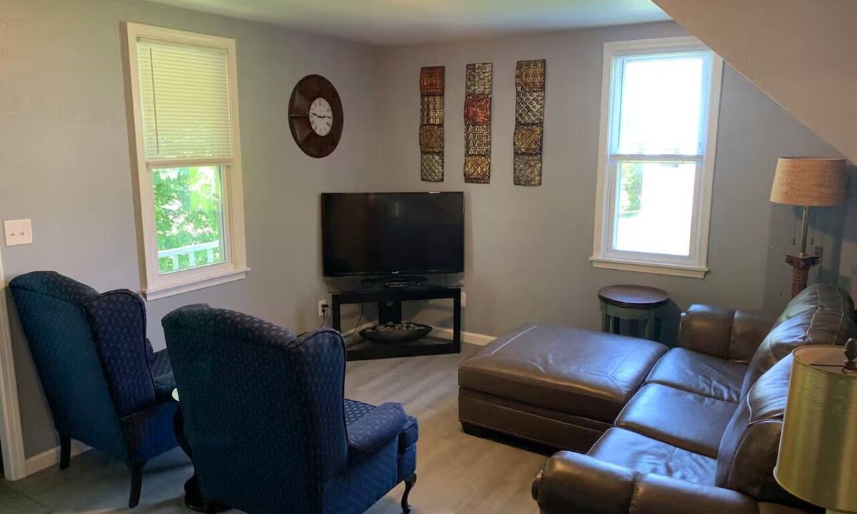 Export Apartment | Trailside Comforts #1