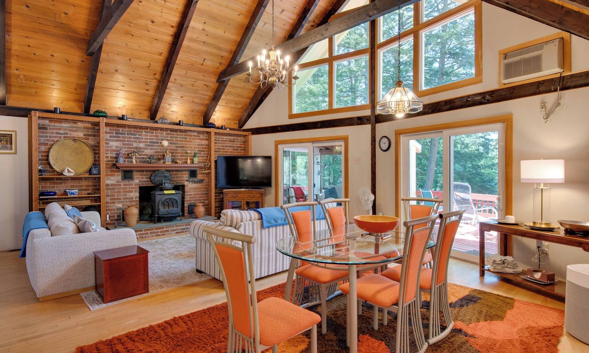 Lake Arrowhead Cabin | Waterfront Lake Arrowhead Cabin w/Dock & Fire Pit