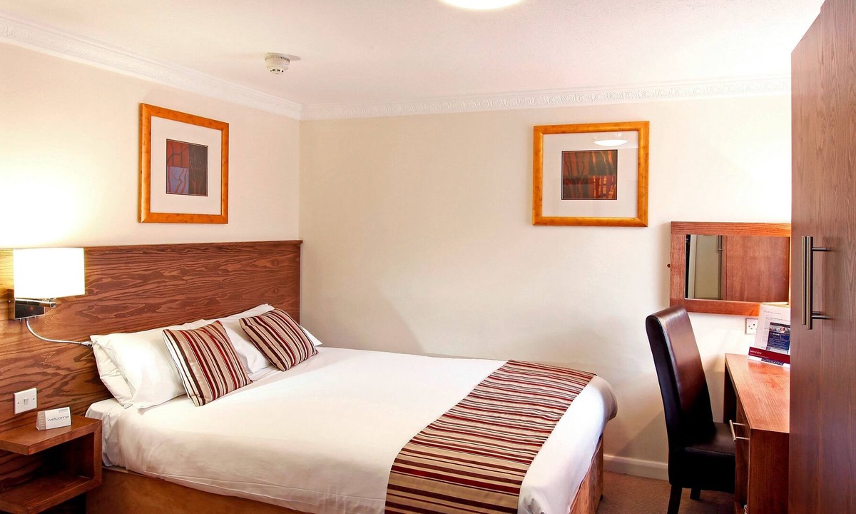 Wolverhampton Hotel | Wolverhampton Goldthorn Hotel
