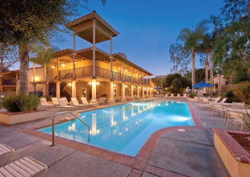 Anaheim Resort House | Wyndham Dolphin's Cove 1BR Suite with Resort Access