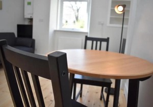 Bright & modern apartment for four in Morningside!