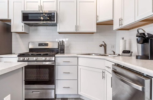 St. Louis Apartment | 2BR Dog-Friendly Apt w/Fenced Yard