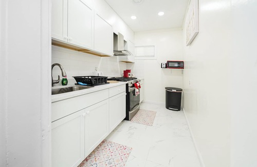 Worcester Apartment | 4/1 - 3BR Worcester - Cozy Apartment Near Clark Uni