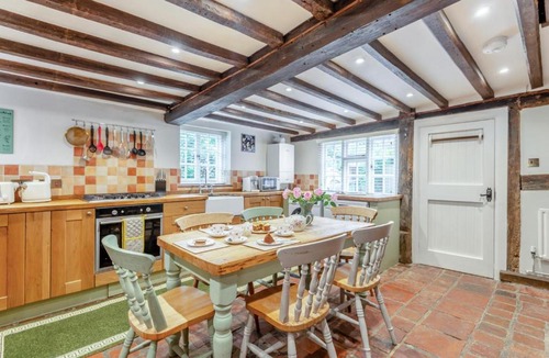 Bethersden House | 4 Bed in Bethersden oc-r44852