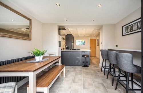 Tynemouth Cottage | 4 bedroom accommodation in Tynemouth