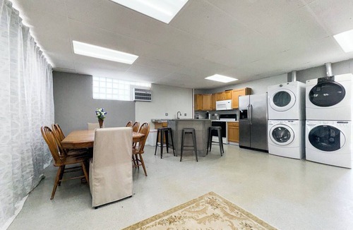 Anchor Bay Harbor Apartment | 5 bedroom, 1.5 Bath, Ground Floor, Ranch Style Unit, Sleeps 12, Boat Launch, NEW