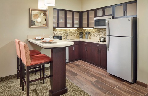 Anaheim Resort Apartment | Accessible 2-Bedroom Suite w/3 Beds, Anaheim