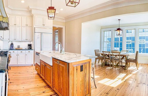Cape Charles House | Beachfront Estate, Multi-Level Decks, Bay Creek