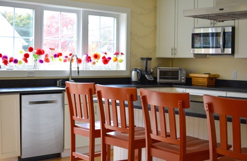 Burlington House | Bright, modern, 4-bedroom south-end home perfect for friends and family