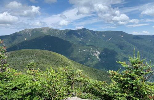 Carroll Villa | C3 Crawford Ridge Townhome with Mt Washington views - just a short walk from ski lodge and slopes