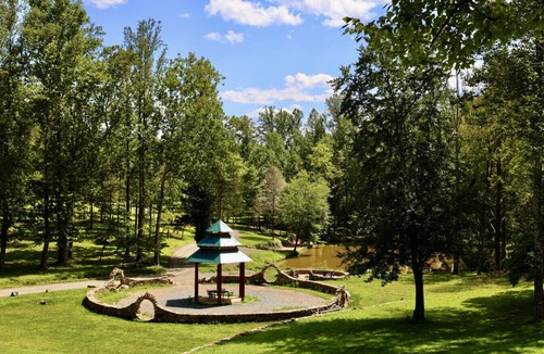 Stanardsville Apartment | Cascina Rococo at White Lotus Eco Spa Retreat