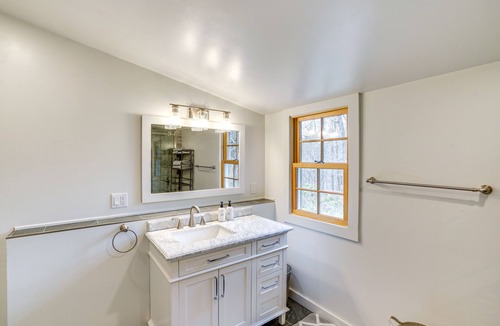 Town of New Baltimore Apartment | Catskills Cabin on Wooded 100 Acres w/ Lake