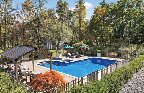 Mount Marion House | Catskills Getaway - 6BR/Heated Pool/Hot Tub/Sauna/Gym/Firepit