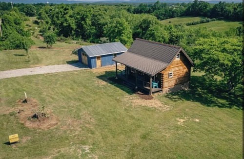 Dublin Cabin | Charming 1 BR Cabin at Persimmon & Pine Hollow- Secluded Feel, Close to Town