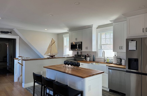 Cohasset Apartment | Charming 2-bed apartment with AC, WiFi in tranquil Cohasset, close to beaches