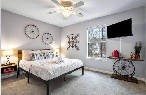 Ashland House | Charming 3-Bedroom Home in Heart of Ashland
