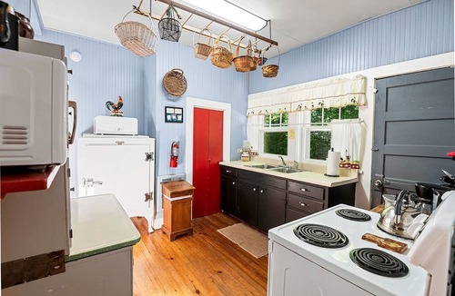 Greeneville Cabin | Charming Glamping Rental with Fireplace near Great Smoky Mountains National Park