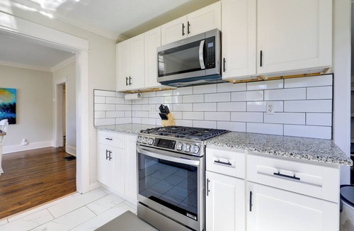 Lee's Summit House | Charming Home, Walkable to Downtown Lee's Summit