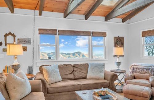 Blowing Rock House | Cloud Forest Lane
