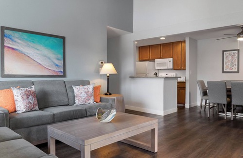 Anaheim Resort Hotel | Club Wyndham Dolphin's Cove