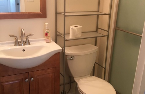Shady Shores House | Comfortable 2-Bedroom Private Entry Suite - Pet Friendly!