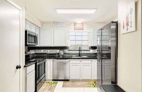 Robindell Apartment | Cozy 3BR Saints Haven
