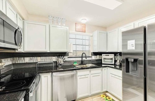 Robindell Apartment | Cozy 3BR Saints Haven