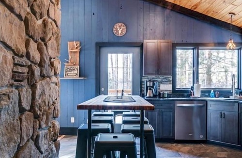 Galeton House | Cozy Mountain Cabin, dark skies, and great views!