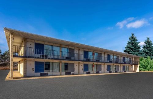 Birch Run Hotel | Days Inn by Wyndham Birch Run