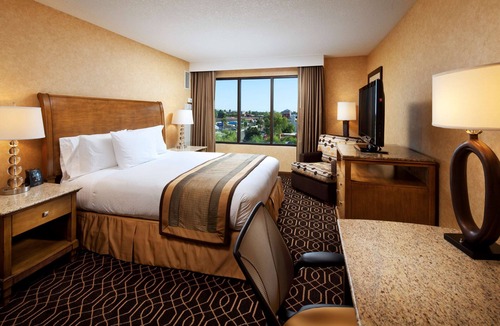 Anaheim Resort Hotel | DoubleTree Suites by Hilton Anaheim Rsrt - Conv Cntr